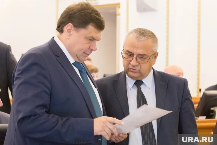 Герман Хмелев (справа) хочет стать кандидатом в облдуму от «Единой России»