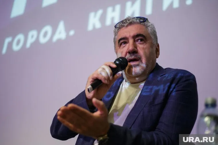 По словам продюсера, актеры максимально вживались в образы своих героев