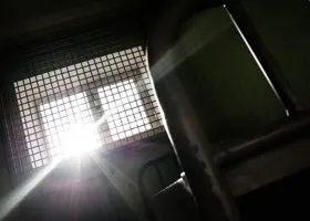 Челябинца, обвиняемого в убийстве школьницы, оставили в СИЗО до конца лета