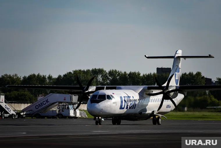 В связи с непогодой воздушные суда не могут совершать посадку в Геленджике и уходят на запасные аэродромы