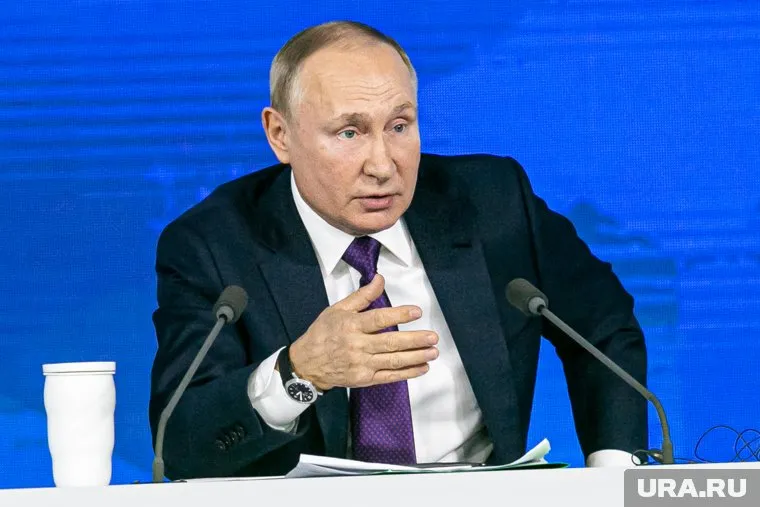 Владимир Путин заявил, что российская армия действует на Украине героически