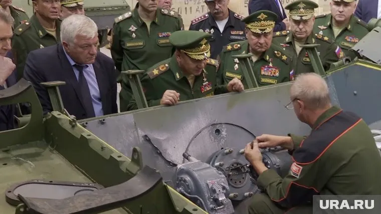 Шойгу прибыл в Свердловскую область 12 августа