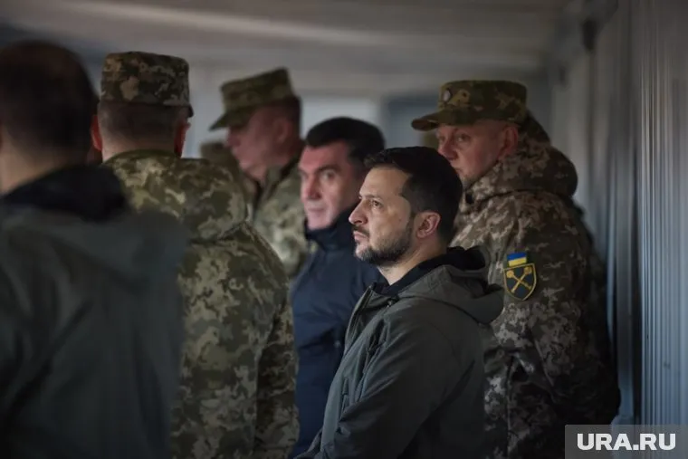 Владимир Зеленский отметил, что на Украине растет усталость от конфликта