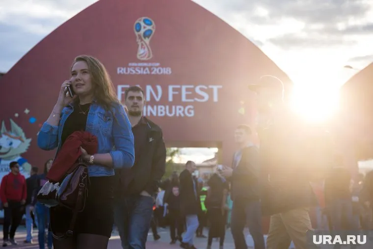 Вход на площадку закрыли еще до начала матча России