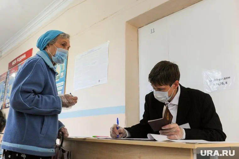 Судьба ведущих политиков области решается в условиях запрета на мобилизацию явки