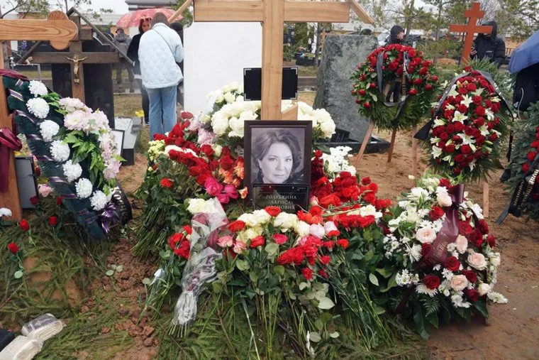 Ларису Голубкину разлучили с любимым мужем