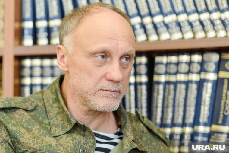 Олег Голиков напомнил, что колонизаторы всегда отстаивают права своих марионеточных режимов