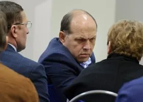 Свердловские власти анонсировали реновацию с фальстартом