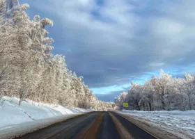 Водителей предупредили об опасности на трассе в ХМАО