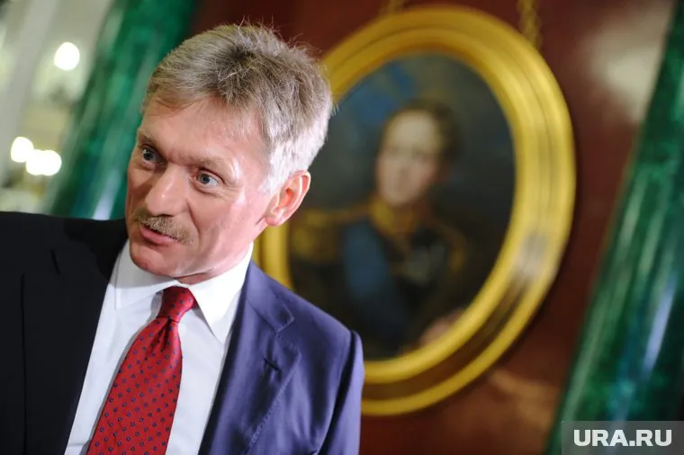 Песков уточнил, что изменение законодательства возможно при выявлении противоречий в деятельности ЧВК