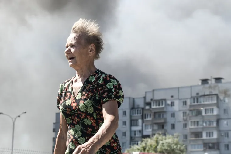 Обстрел Донецка, пожар в ТЦ Галактика. Донецк