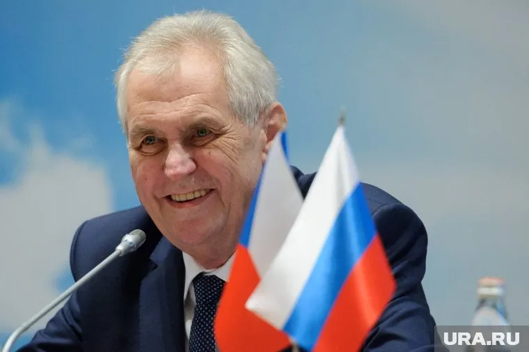 Земан призвал к новым санкциям против России