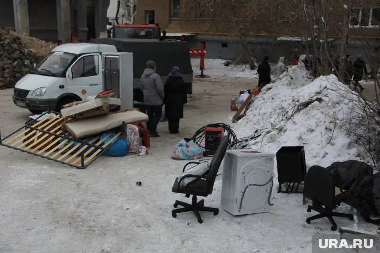 Жильцы пострадавшего дома надеются вернуться в родные стены