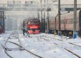 В Екатеринбурге под поездом погиб прохожий