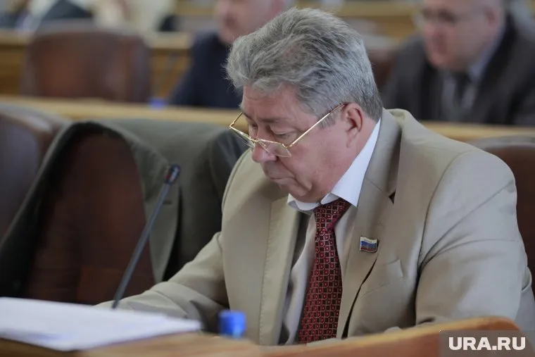 Виктора Чернобровина увезли на допрос