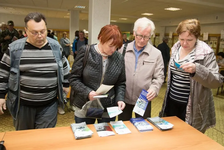 Ярмарка вакансий для граждан предпенсионного возраста в центре занятости населения. Курган, ярмарка вакансий, пенсионеры ищут работы
