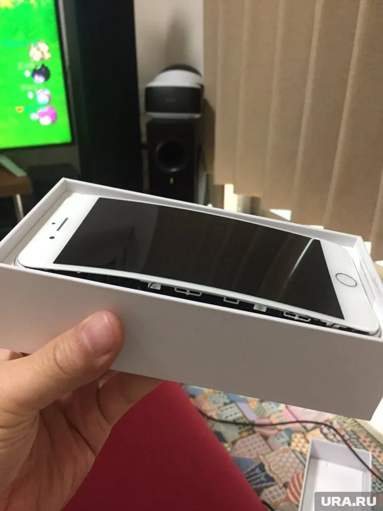 У нового гаджета отваливается экран