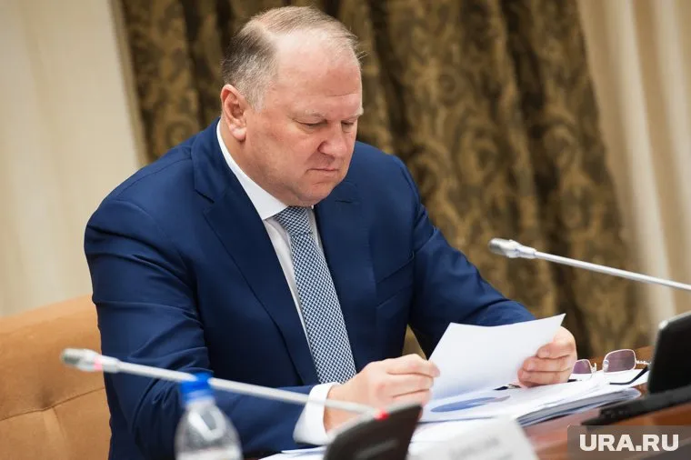 Преподаватели тюменского вуза направили Николаю Цуканову письмо-требование. Такое же послание получил генпрокурор Юрий Чайка