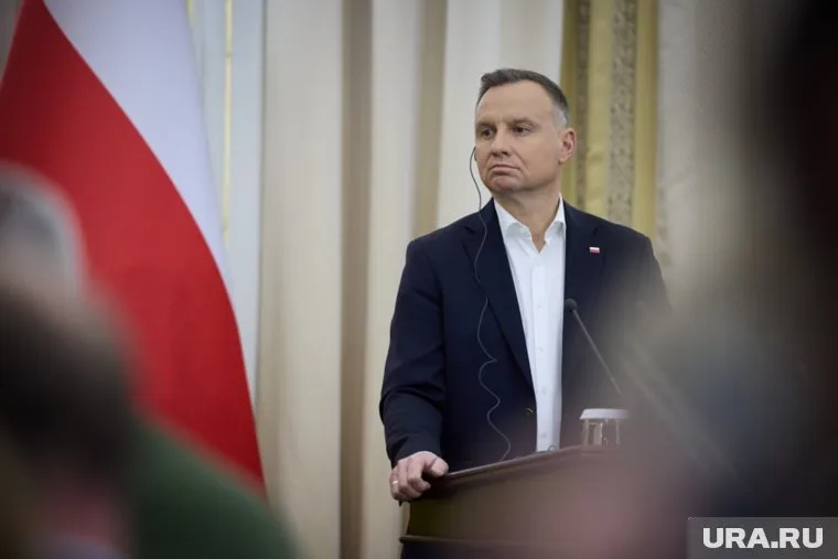 Президент Польши заявил, что с некоторых пор обсуждение по поводу размещения ядерного оружия стало темой переговоров с США