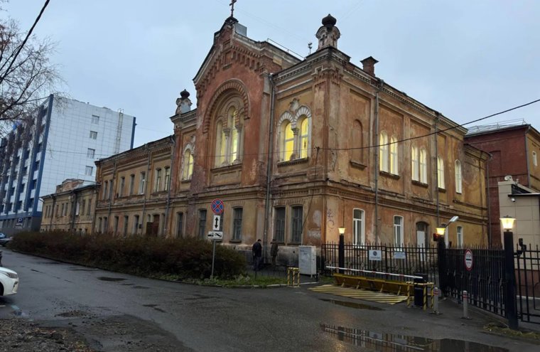 Храм в спортзале вуза открылся в центре Екатеринбурга. Фото