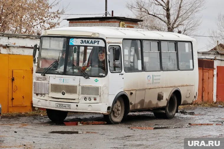 Автобусы ждут эвакуирующихся в четырех местах Кургана