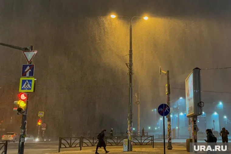 По некоторым прогнозам, осадков не должно было быть как минимум до конца недели
