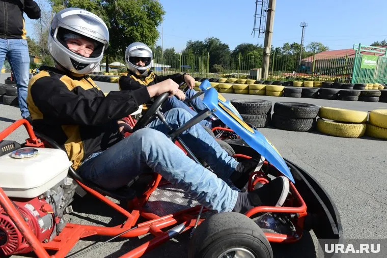 Владелец картинг клуба продает свой бизнес вместе со всеми машинами и оборудованием для обслуживания