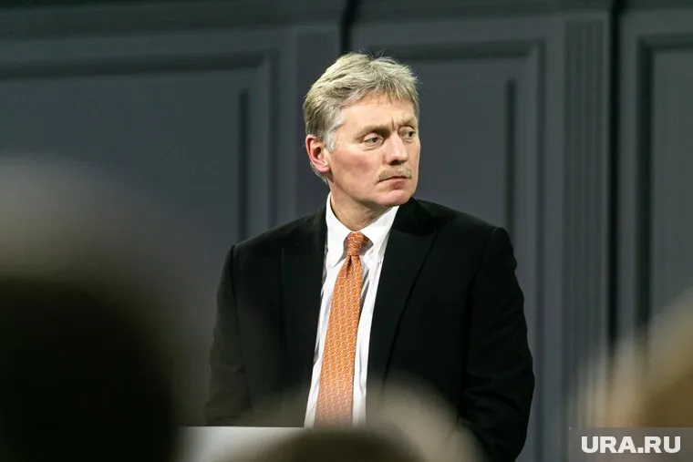 Дмитрий Песков назвал примерные даты переговоров Путина и Макрона