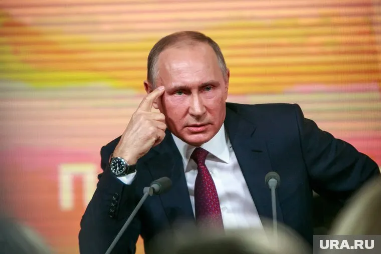 Президент сделал ЕГЭ, не голосование за Конституцию или Парад Победы, первым массовым мероприятием после коронавируса