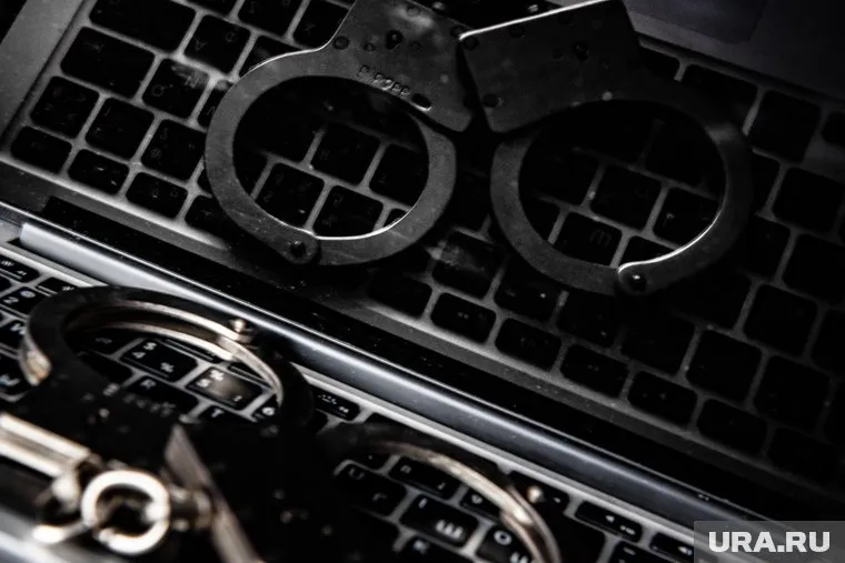 Осужденный за фейки и порно на 8 лет журналист получил помилование и отправился в вояж по Югре