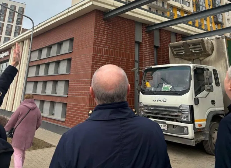 Генсеку ОБСЕ показали разрушения после удара по ЖК "Видный берег"