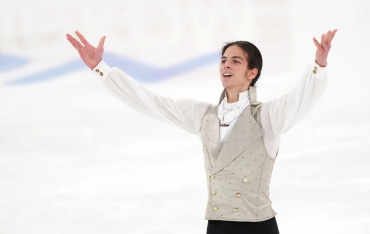 От науки до льда и главного приза в Пекине: жизнь и путь к Олимпиаде-2026 фигуриста Петра Гуменника