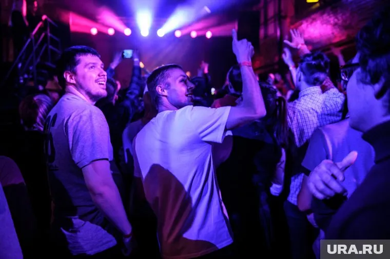 Первое время вечеринки будут проходить раз в месяц