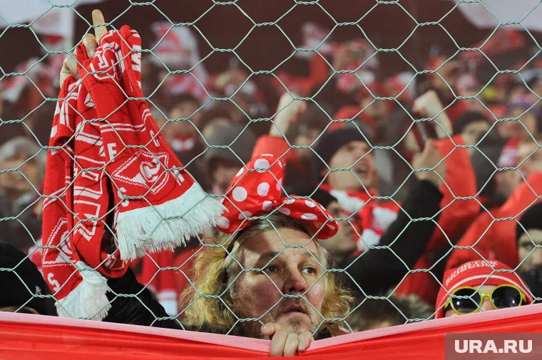 Ранее фанаты «Спартака» были замечены в потасовке после матча, где избили болельщика ЦСКА