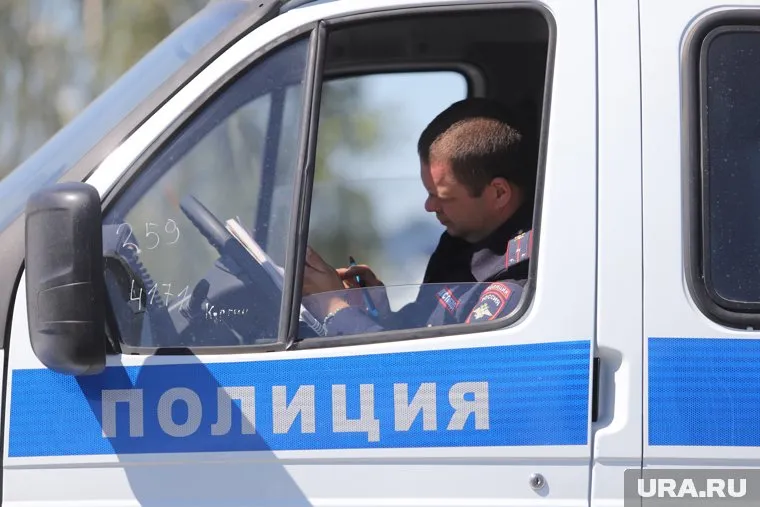 В Кургане ранили двух сотрудников полиции