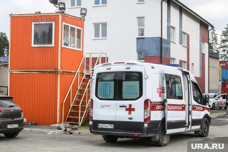 Школьники сейчас находятся под присмотром врачей