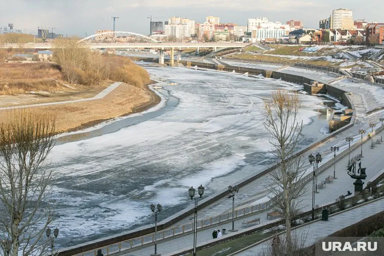 Тура продолжает мелеть