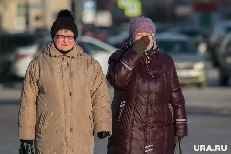 Зауральцев просят закутаться в теплую одежду
