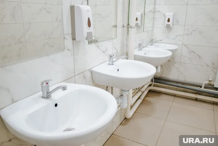 Туалет в здании бесплатный