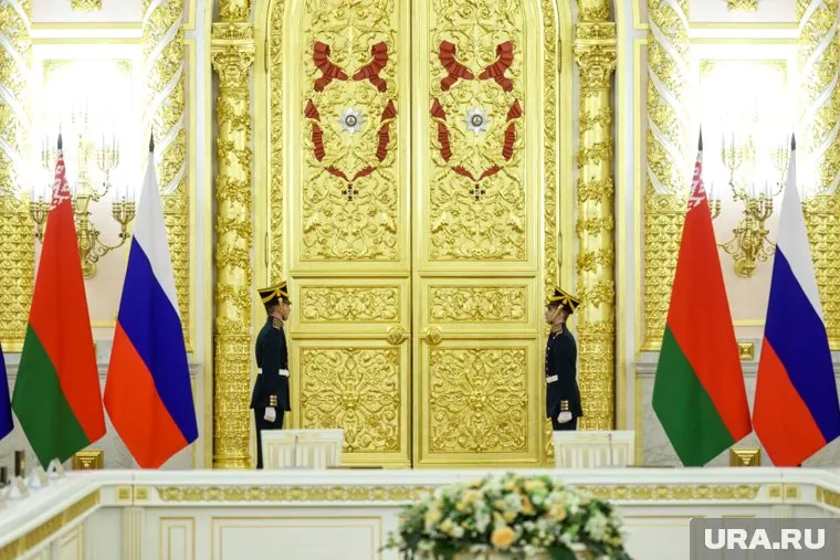 По решению Лукашенко, Сергей Глазьев станет новым госсекретарем СГ