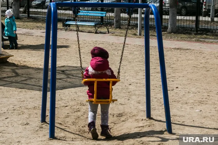 Отчим несколько лет насиловал падчерицу