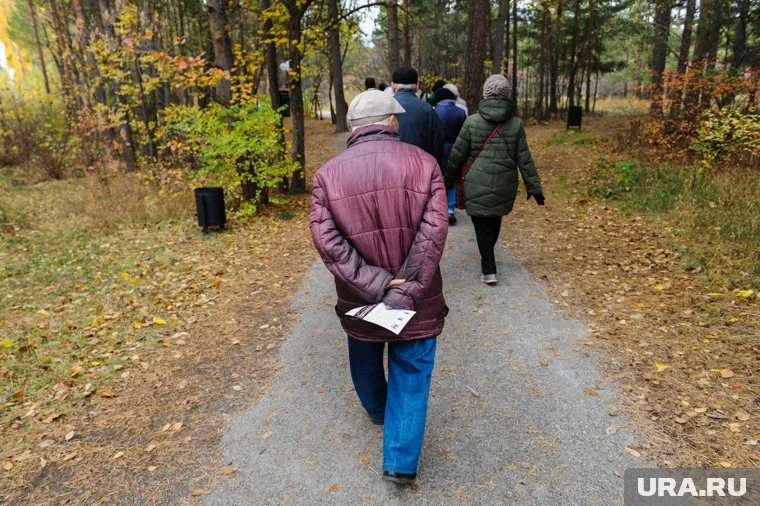 Россияне стали отправлять своих пожилых родителей подальше от городов
