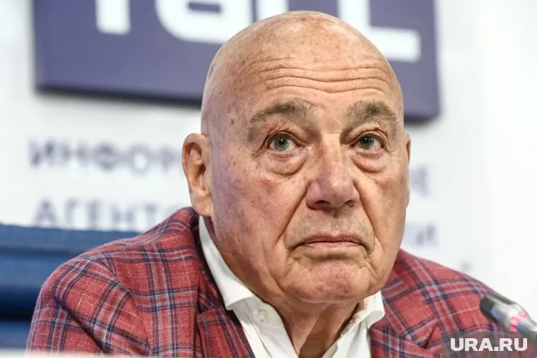 Владимир Познер согласен с теми, кто видит признаки советских порядков в современной России