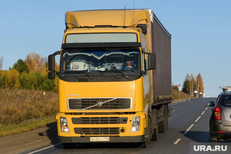 В ХМАО ищут водителя-дальнобойщика для междугородних перевозок