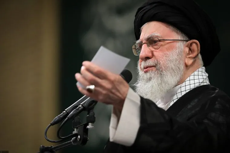 Хеменеи заявил, что среди официальных жертв израильский атак числятся армейский командир и ученый