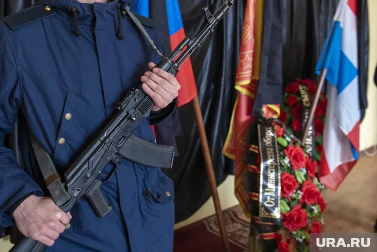 Военный погиб при выполнении боевых задач спецоперации