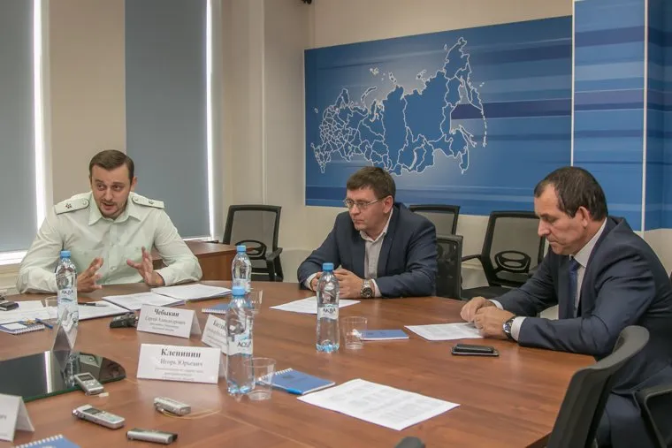 Совещание в налоговой инспекции. Курган, чебыкин сергей, рыжук владимир, кистанов александр