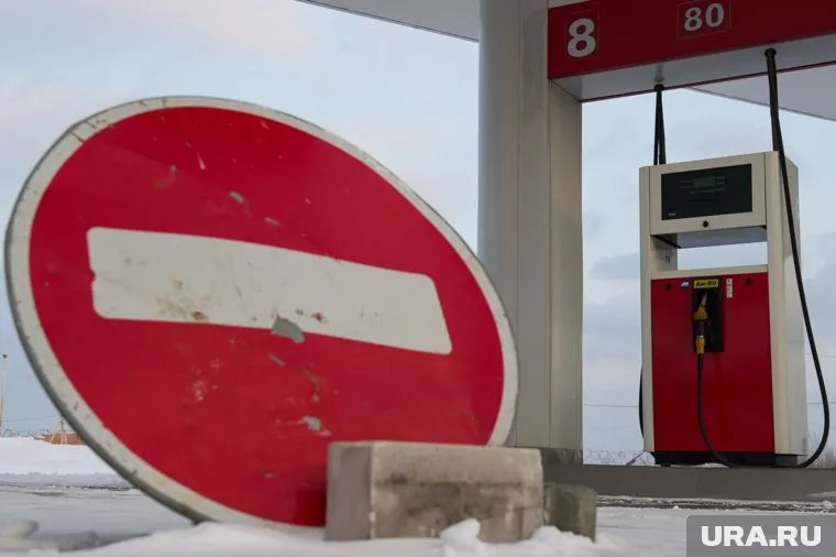 Рост цен на бензин пугает и возмущает россиян, утверждают эксперты
