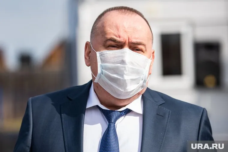 Андрей Карлов рискует получить штраф за неисполнение решения суда