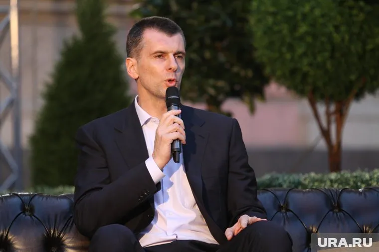 Михаил Прохоров уже подал документы на закрепление прав на "Полярный кварц", но "КР" надеется выкупить у него актив